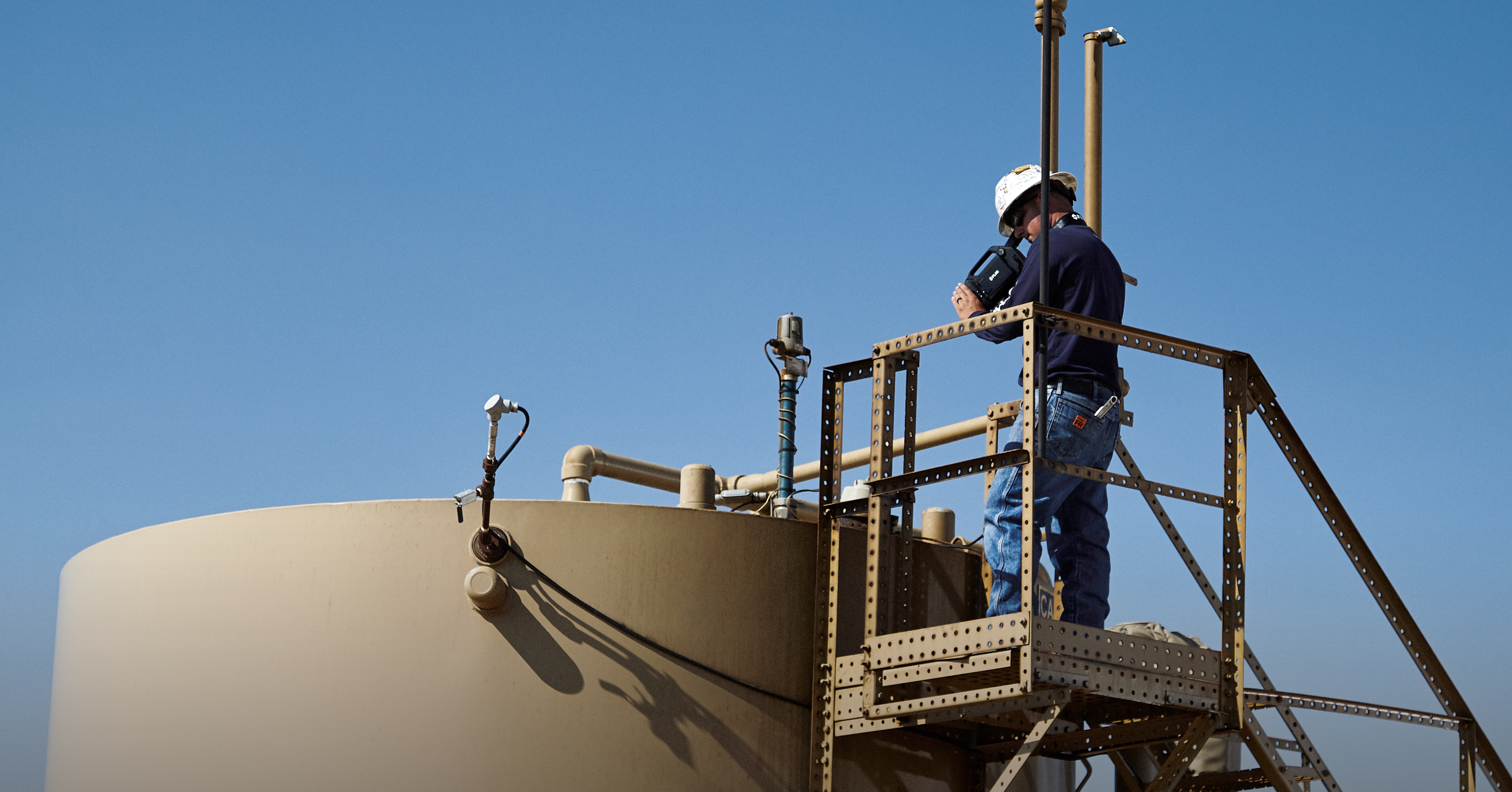 /globalassets/industrial/discover/gas-detection/gfx320-location-shoot1226-cover_ret.jpg